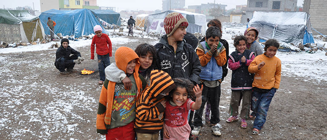 SURİYELİ KARDEŞLERİMİZ SOĞUK VE AÇLIKLA MÜCADELE EDİYOR!