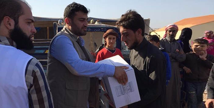 İNSANİ YARDIM MALZEMELERİ İDLİB'E ULAŞTIRILDI