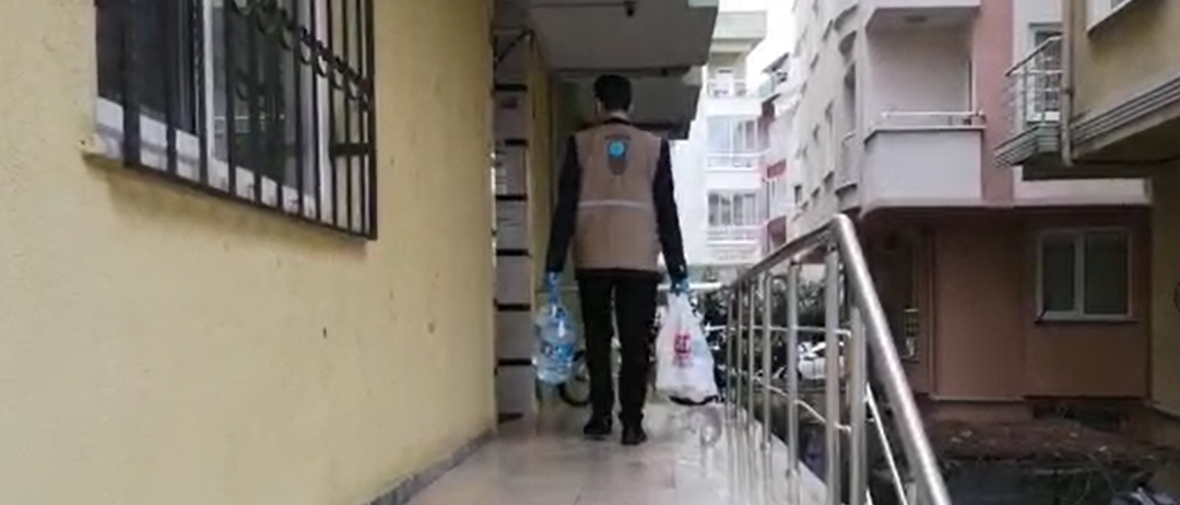 SİZ EVDE KALIN, BİZ GELİYORUZ