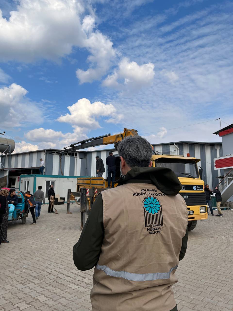 HEP SAHADAYDIK, YİNE SAHADAYIZ