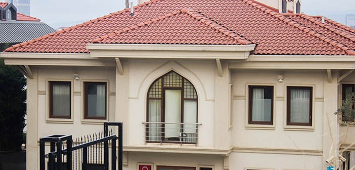 STUDENT DORMS AND GUESTHOUSES