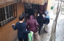 SOSYAL SORUMLULUK BİLİNCİYLE KAPI KAPI DOLAŞTILAR